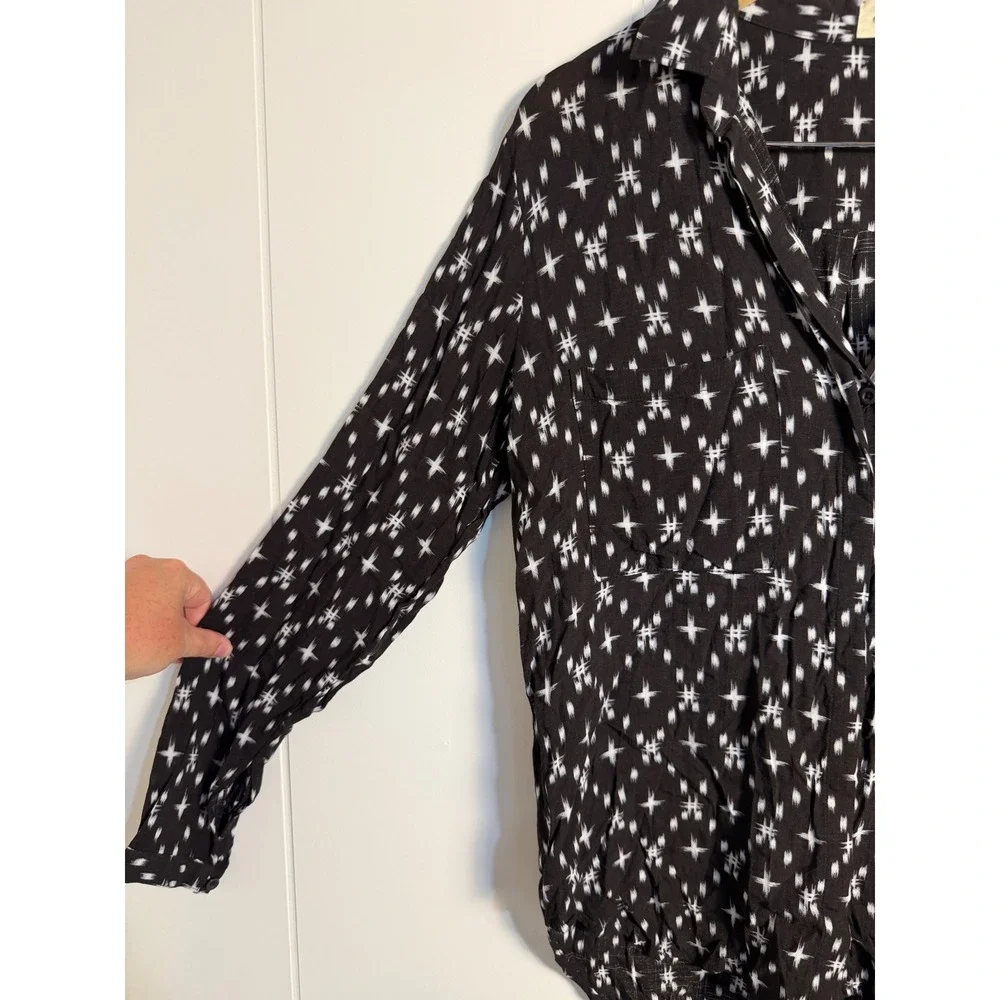 Boho Mod Cloth & Stone Button Down Shirt Small Black White Geometric